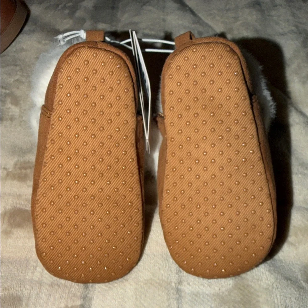 Old Navy Brown Baby Walker Shoes with White Fur